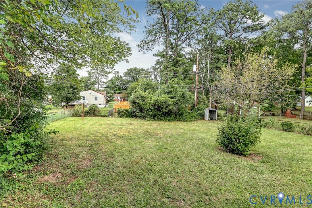 HUGE!  FULL QUARTER ACRE LOT.  So many say that in a rounding up!  Not here