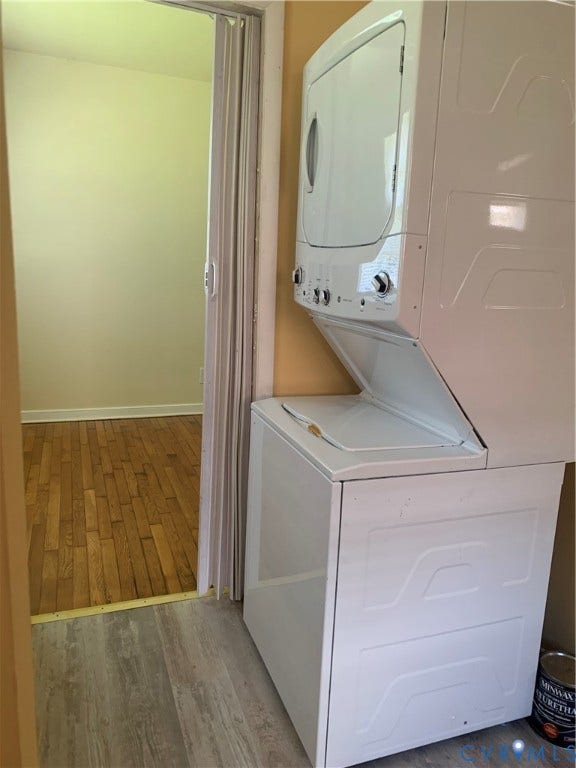 Stacked white laundry appliances
