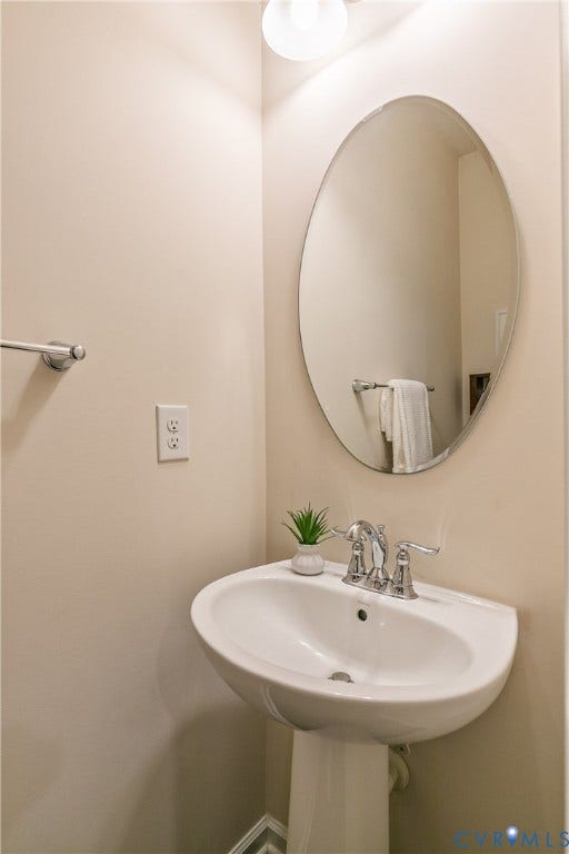 5524 Riverside Heights Way, Richmond, VA 23225 downstairs half bath