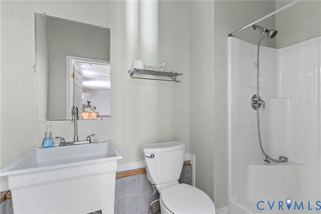 138 W Spring Road, Aylett, VA 23009 Full bath in garage