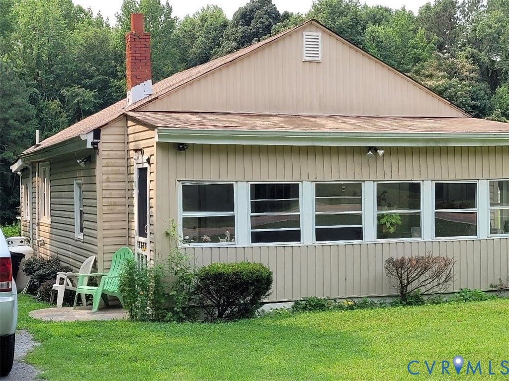 9209 Hickory Road, South Chesterfield, VA 23803 9209 Hickory Road, South Chesterfield, VA 23803