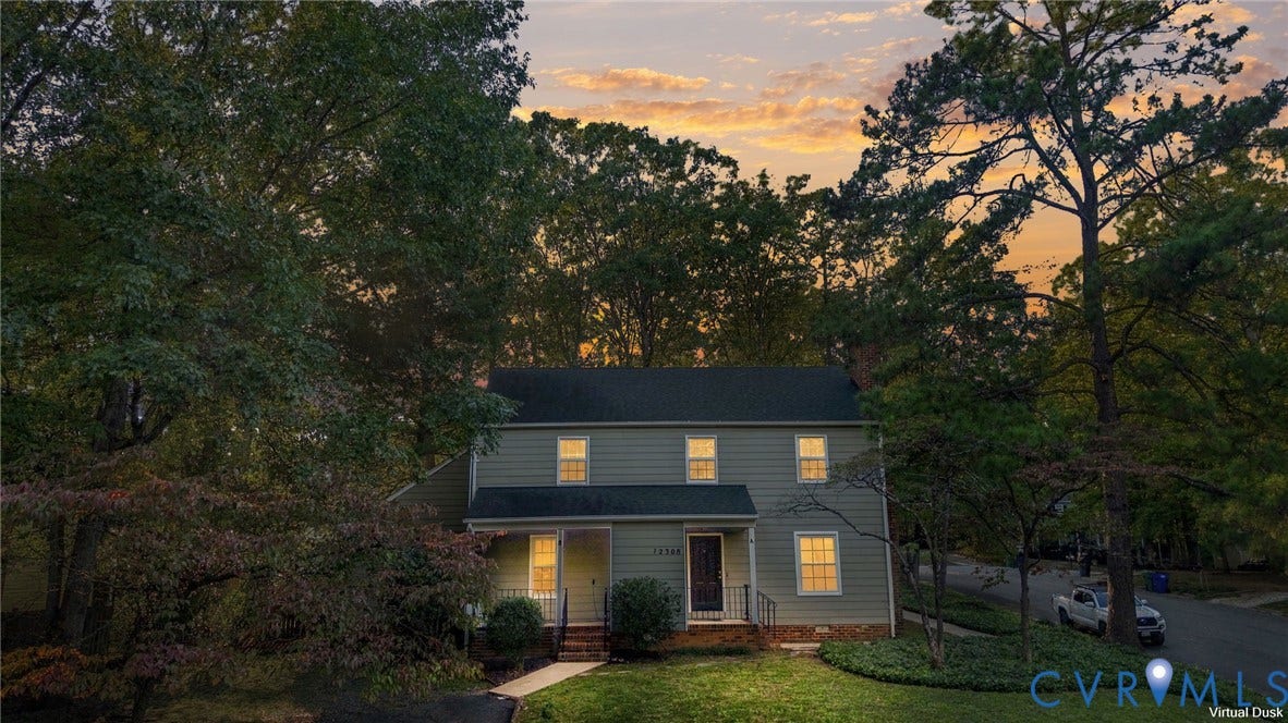 12308 Poplar Forest Drive, Tuckahoe Village, Henrico, VA 23238 Traditional colonial-style residence with siding exterior