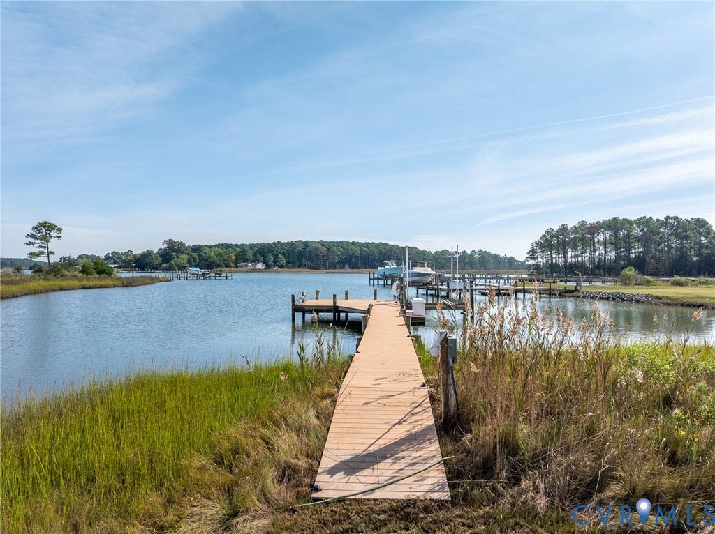 2164 Ocran Road, Ashley Cove, White Stone, VA 22578 Newly rebuilt pier with composite decking