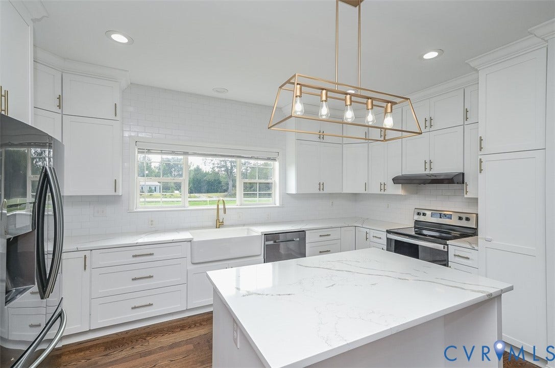 2686 Dogtown Road, Goochland, VA 23063 KItchen remodeled in 2022.