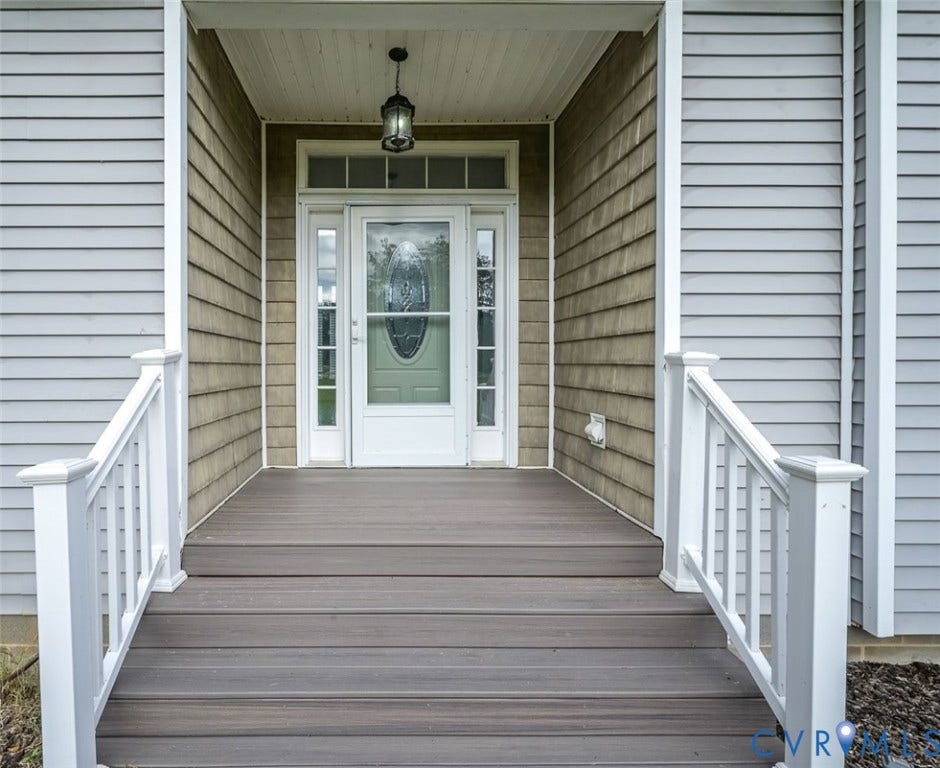 2686 Dogtown Road, Goochland, VA 23063 Front stoop with composite decking and vinyl rails.