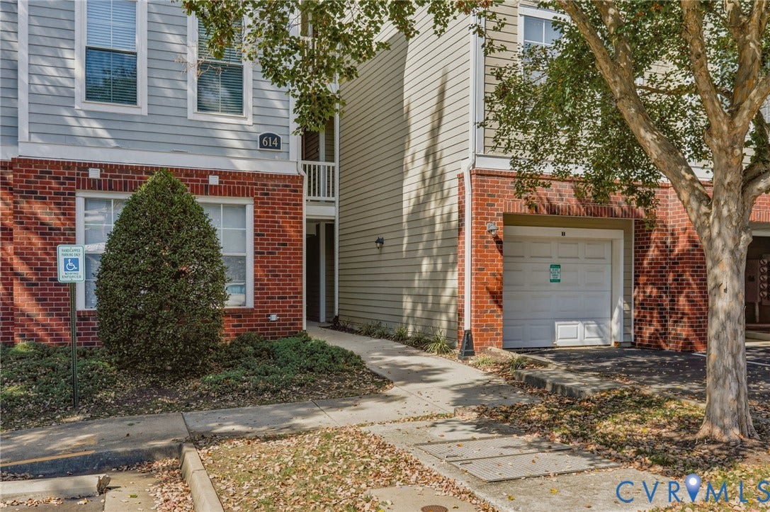 614 Bristol Village Drive, #B02, Charter Colony, Midlothian, VA 23114