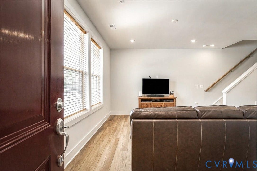 9690 Turning Point Dr, #A, 4E300, Glen Allen, VA 23059 Recessed lighting, wood-finish flooring, two large windows with custom blinds