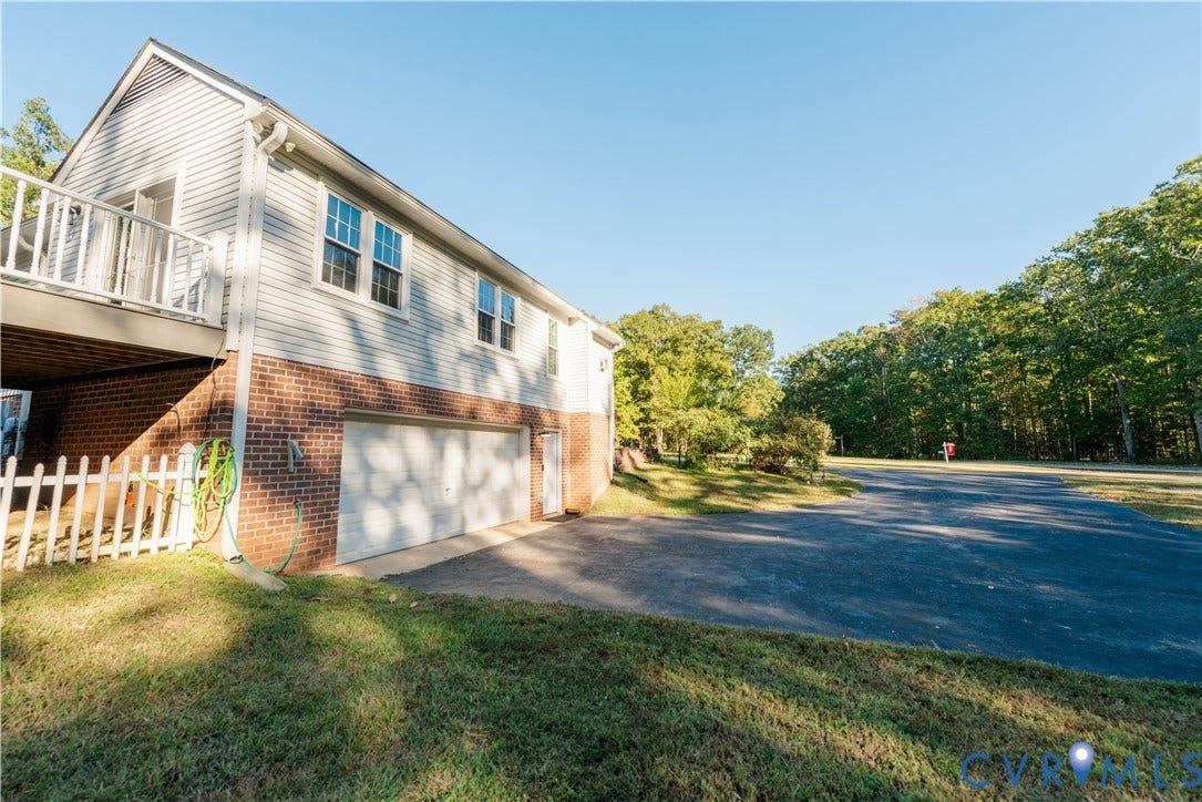 2561 Glenridge Court, Glenbrooke, Powhatan, VA 23139 Basement garage