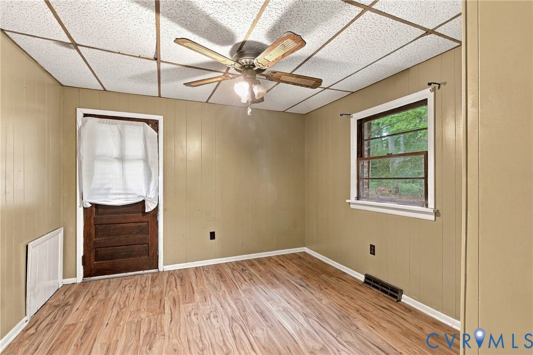 8150 Bradbury Road, Henrico, VA 23231 Back entry, LVP flooring with baseboard trim