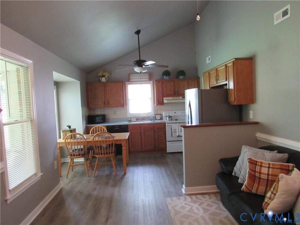 8506 Lyndale Drive, Chesterfield, VA 23235 Vaulted ceiling with a ceiling fan, wood-finish flooring, and recessed lighting
