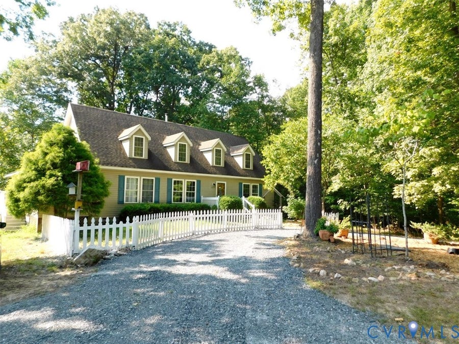 Property photo for 201 Deer Run, Farmville, VA