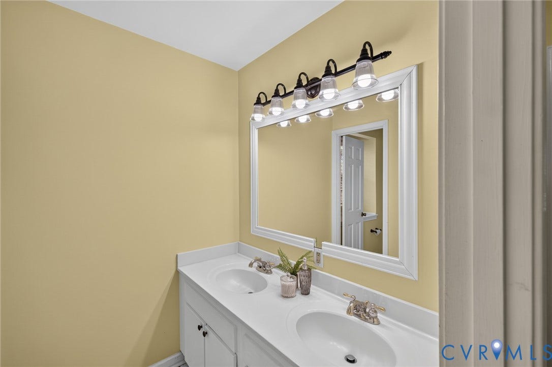 Upstairs bathroom