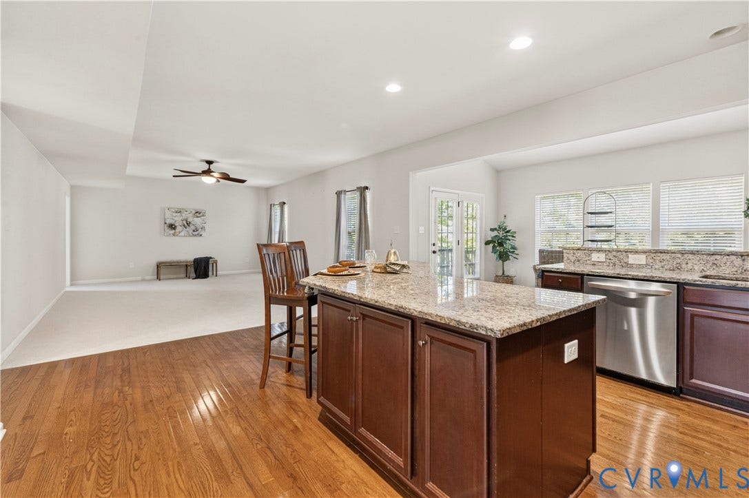 10041 POLLEN Drive, Hanover, Mechanicsville, VA 23116 Great sight lines for The "Chief Cook & Bottle Washer!"