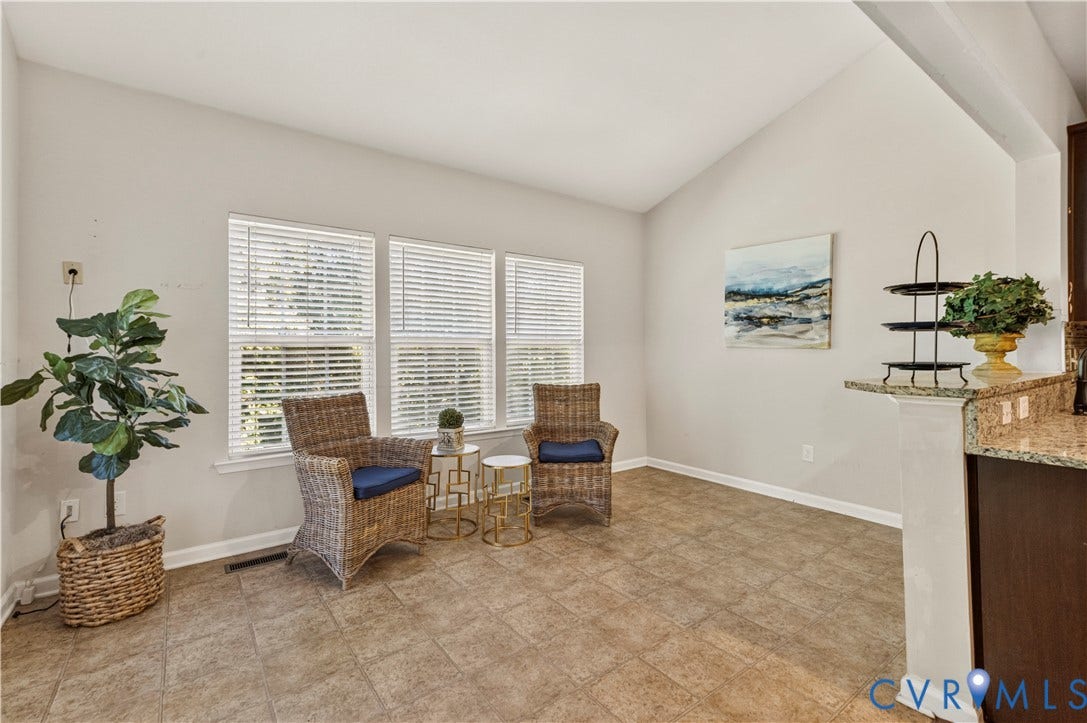 10041 POLLEN Drive, Hanover, Mechanicsville, VA 23116 Gathering Room with Ceramic Tiled Floors opens to Upper Deck