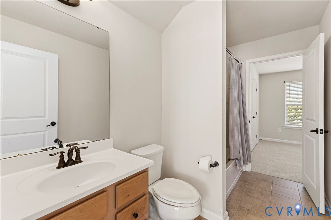10041 POLLEN Drive, Hanover, Mechanicsville, VA 23116 Third Level Full Bath with Tub / Shower Combo
