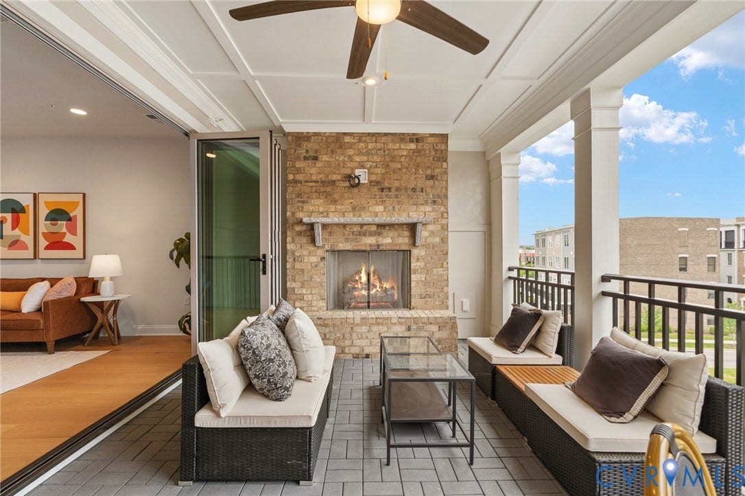 Covered terrace, the perfect space to enjoy nice weather! N