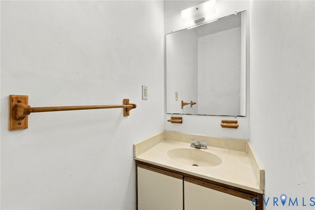 336 Southern Court, Highland Springs, VA 23075 336 Southern Court, Highland Springs, VA 23075