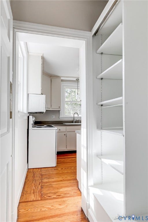 4010 Patterson Avenue, #2ndfl, Richmond, VA 23221 Kitchen entry with hardwood flooring and built-in shelving