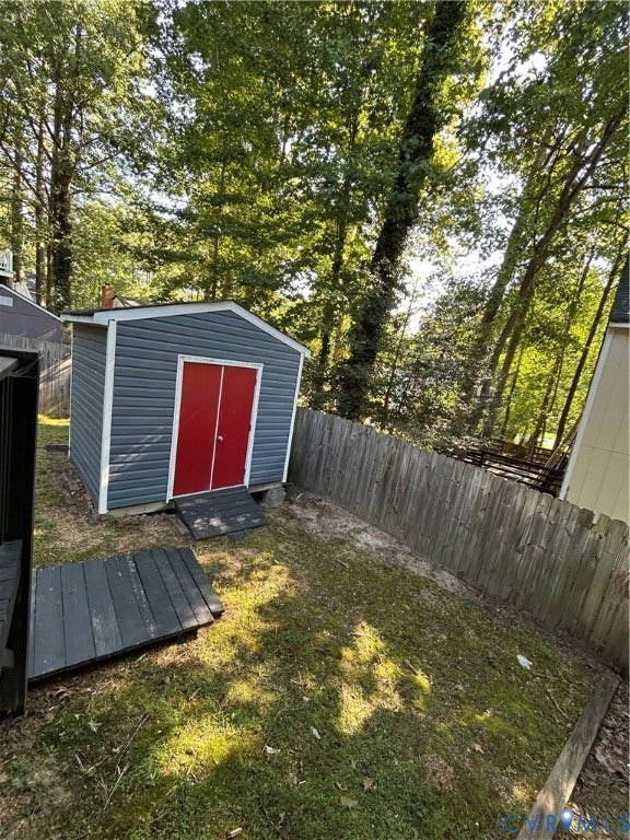 10012 Copperwood Court, Chesterfield, VA 23236 storage shed