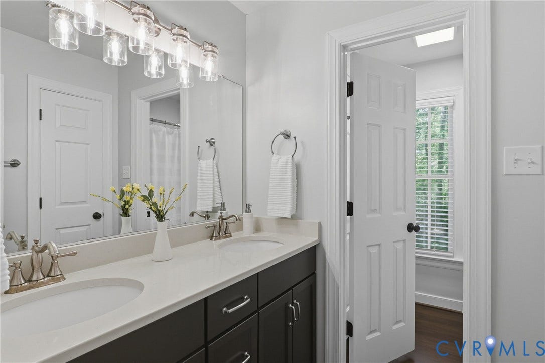12718 Lakestone Drive, The Pointe, Midlothian, VA 23114 Hall bathroom - newer dual vanity with quartz counter top, newer light fixtures