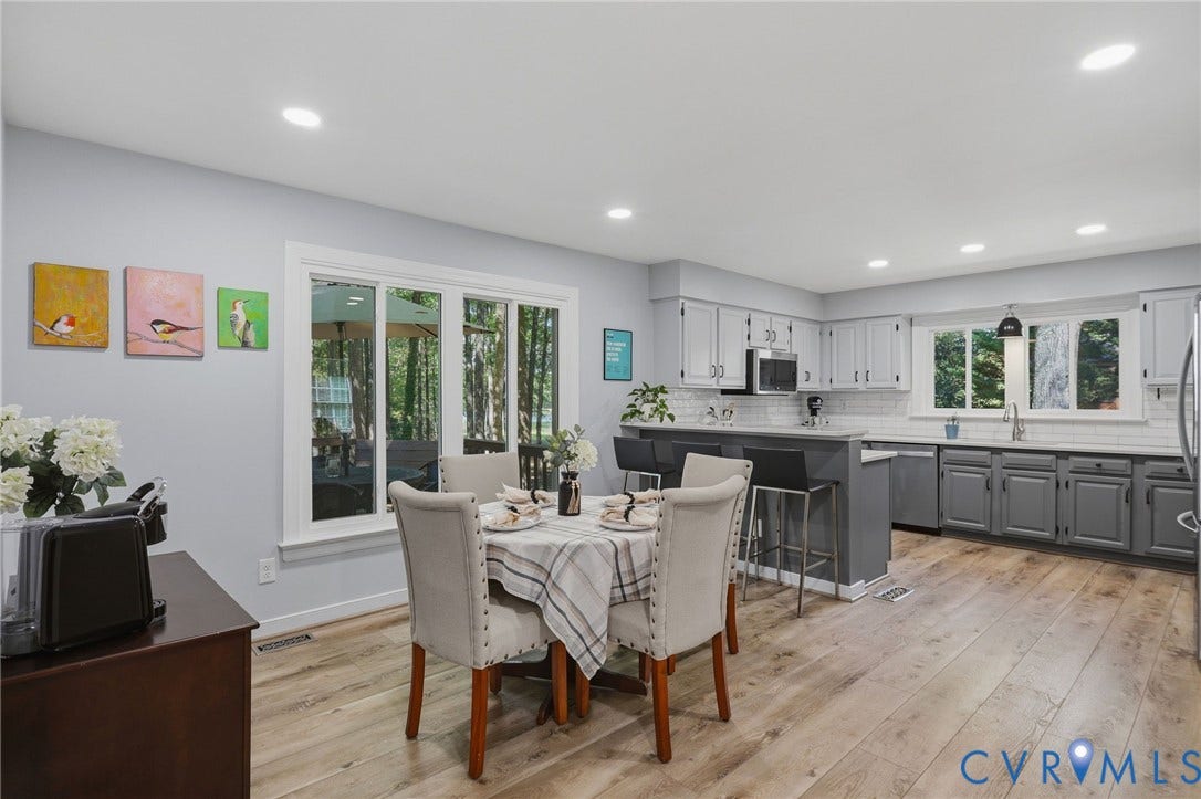 12718 Lakestone Drive, The Pointe, Midlothian, VA 23114 Large eat in kitchen, NEW windows - waterview, newer appliance, woodgrain luxury vinyl plank
