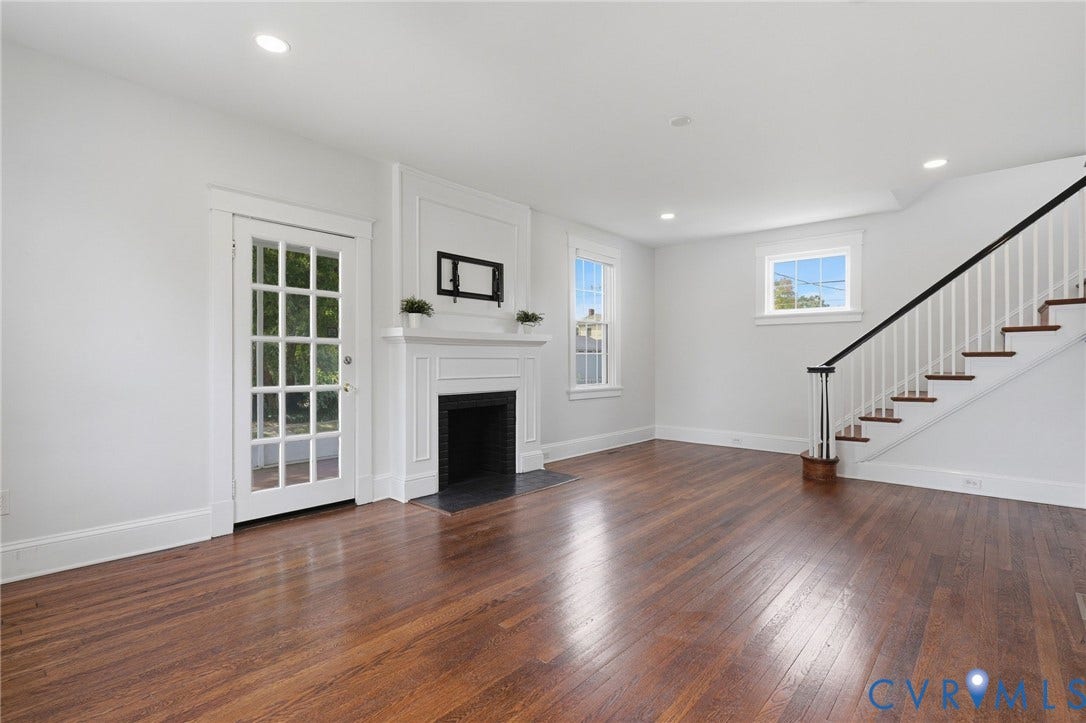 2900 Seminary Avenue, Northside, Richmond, VA 23220 Fireplace with decorative mantel, hardwood floor and high ceiling.