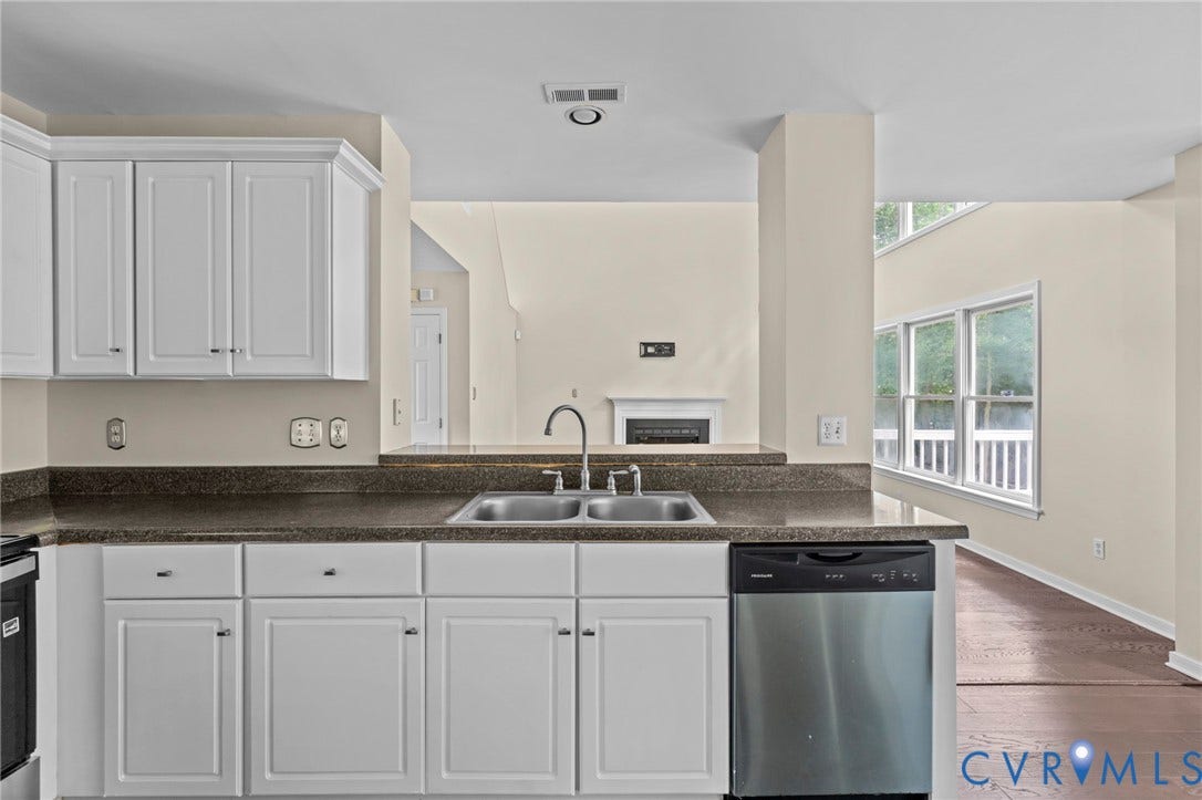 11829 Brentwood Arbor Court, Chesterfield, VA 23831 Open to Family room