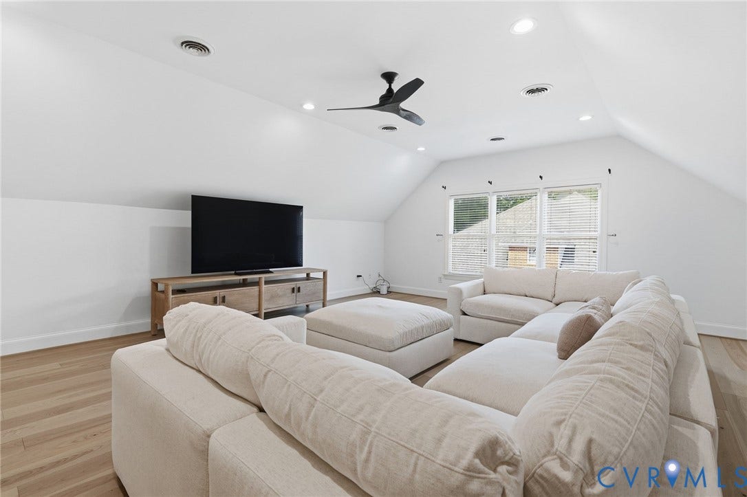 3808 Barrington Branch Court, Henrico, VA 23233 Vaulted ceiling featuring a matte black ceiling fan, recessed lighting, and light wood-finish flooring