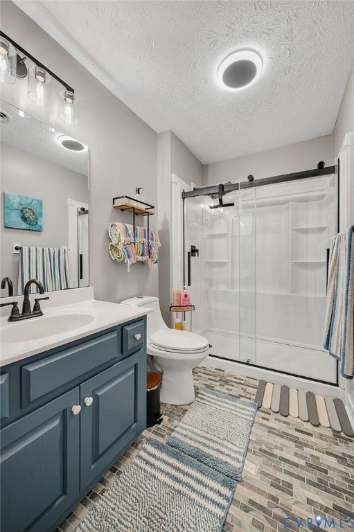7485 Hidden Lake Circle, Mechanicsville, VA 23111 Renovated Hall Bath
