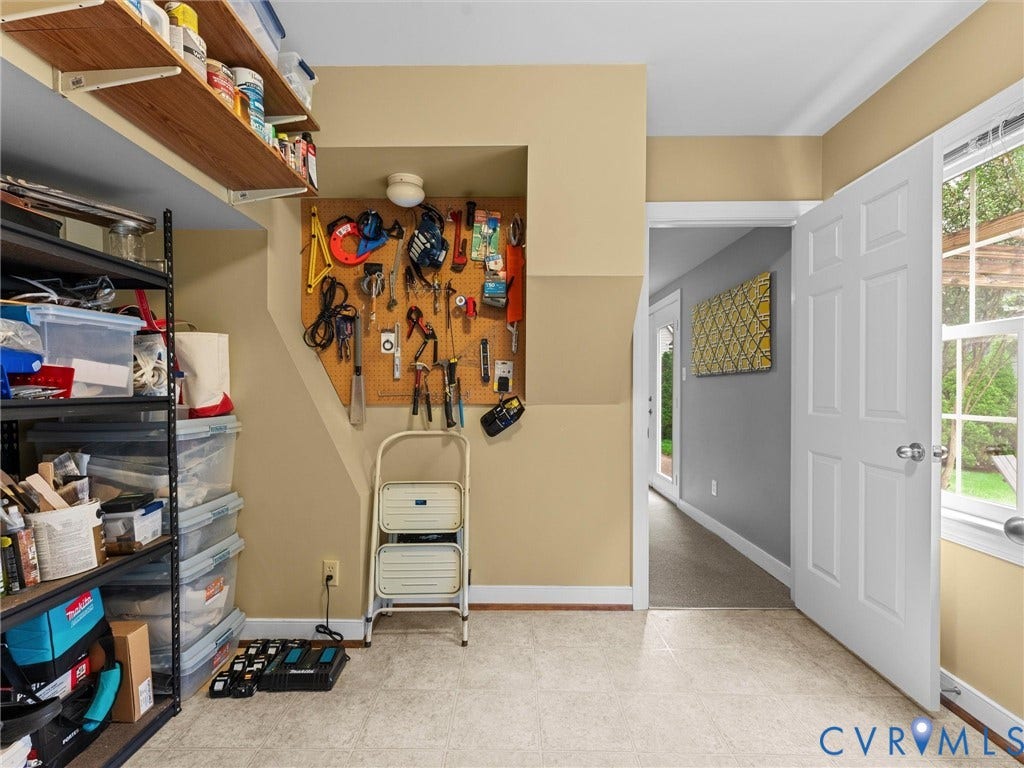 12100 English Ivy Lane, Glen Allen, VA 23059 12100 English Ivy Lane, Glen Allen, VA 23059
