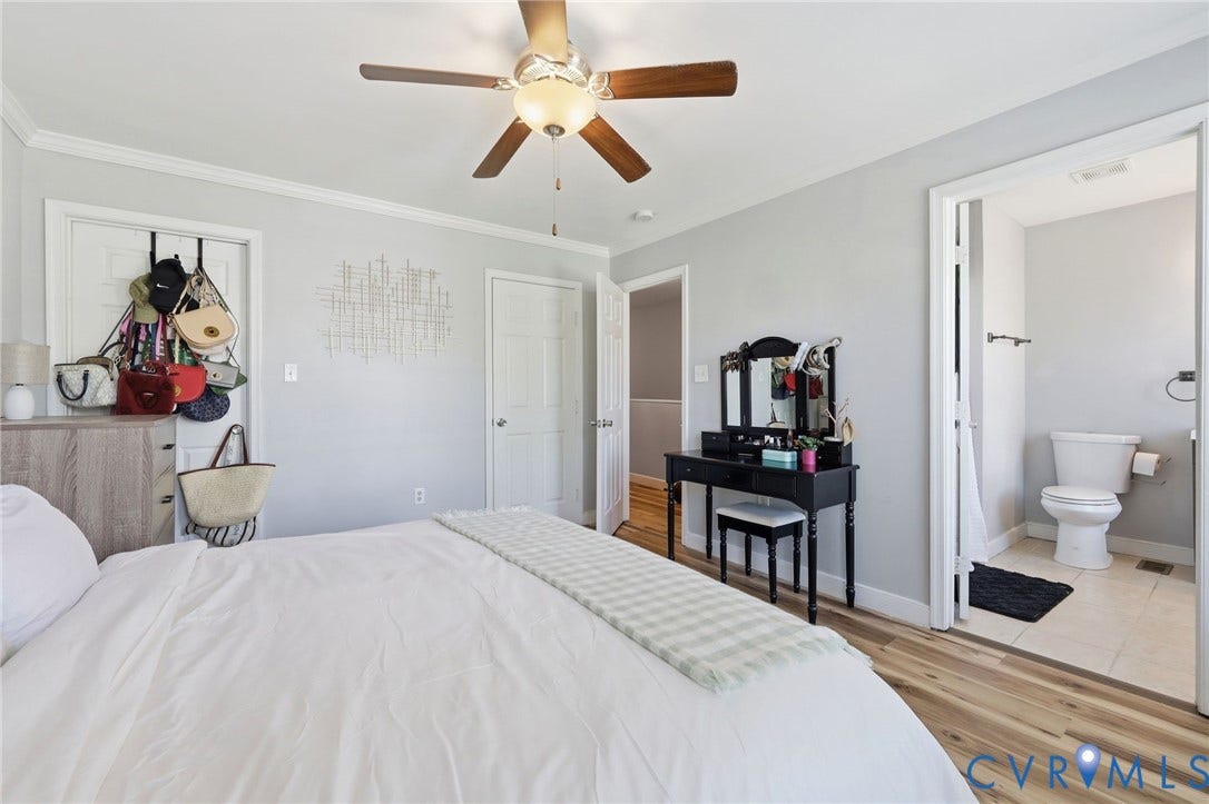 3015 M Street, Church Hill, Richmond, VA 23223 Wood-finish flooring, ceiling fan with integrated lighting, and crown molding