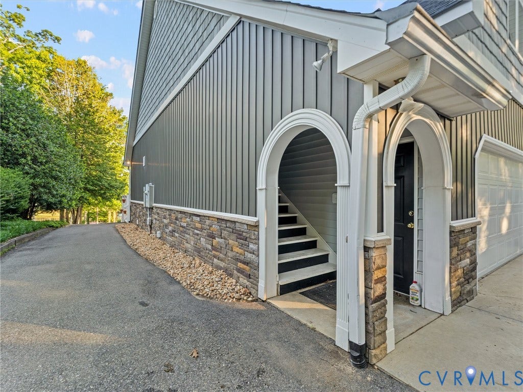 20149 Oak River Court, South Chesterfield, VA 23803 20149 Oak River Court, South Chesterfield, VA 23803
