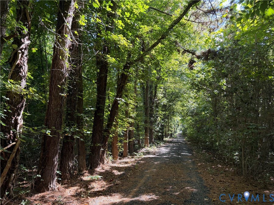 Property photo for 300 Skipper Lane, Yorktown, VA