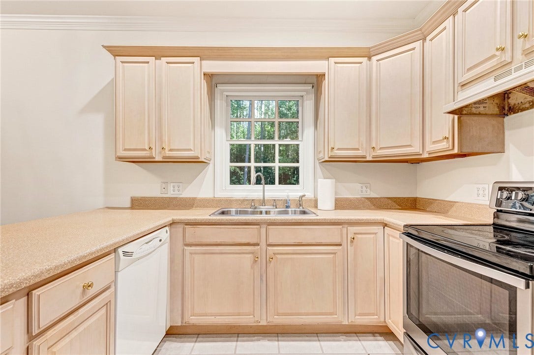 13086 Scotchtown Road, Scotchtown Area, Beaverdam, VA 23015 Lots of Natural Light for a Bright Kitchen