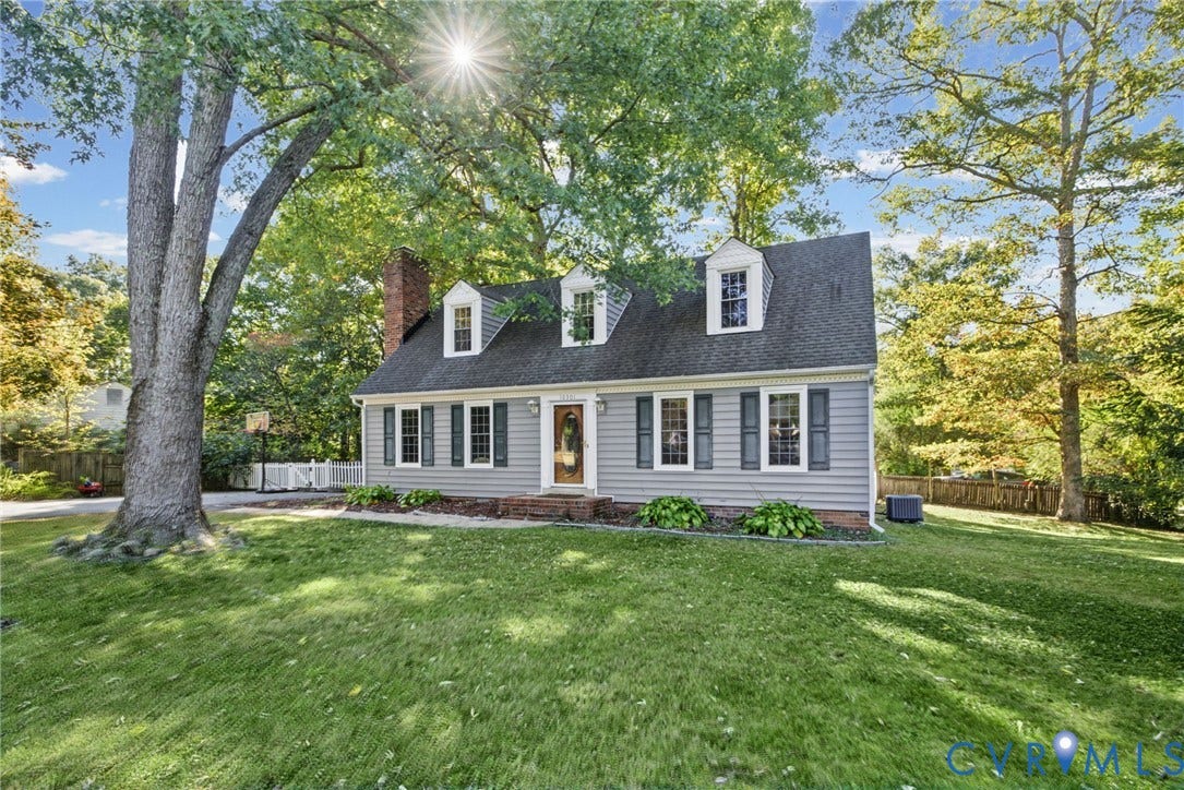10301 Seacliff Lane, North Chesterfield, VA 23236 Beautiful Curb Appeal!