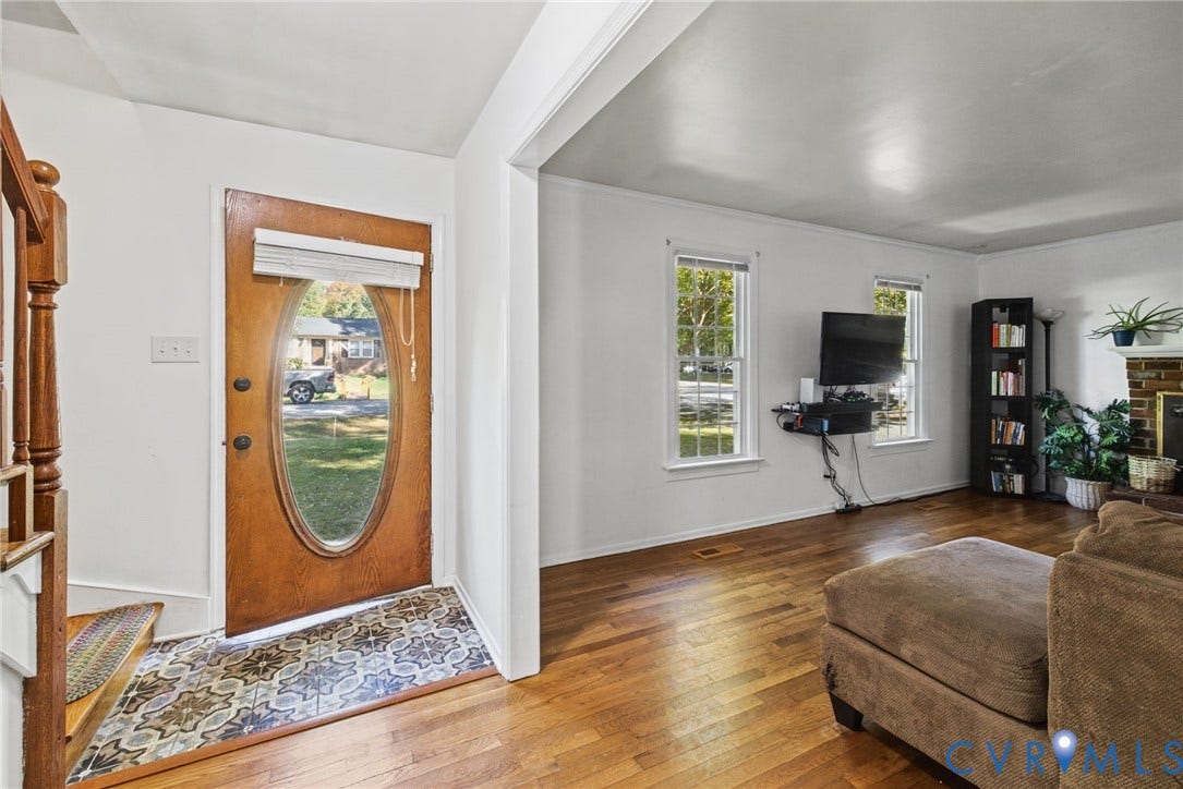 10301 Seacliff Lane, North Chesterfield, VA 23236 Foyer and hardwood stairs
