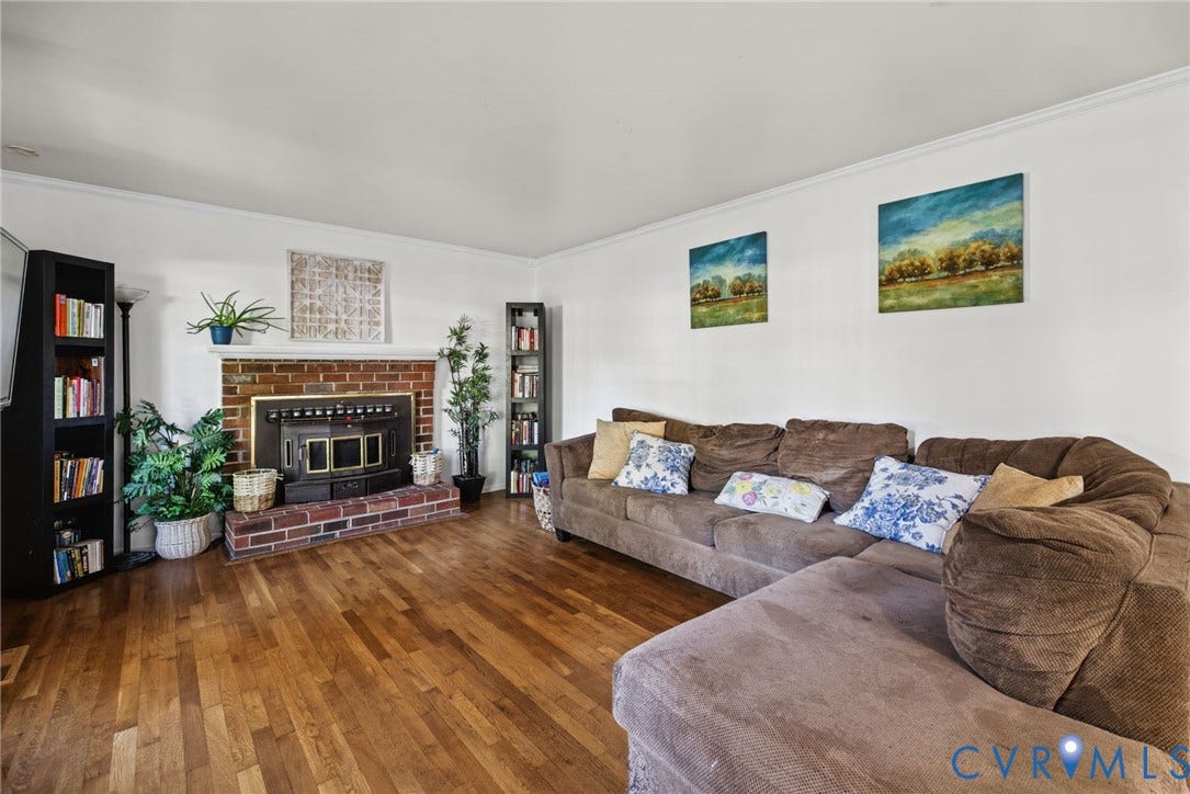10301 Seacliff Lane, North Chesterfield, VA 23236 Gorgeous hardwoods and wood burning fireplace!