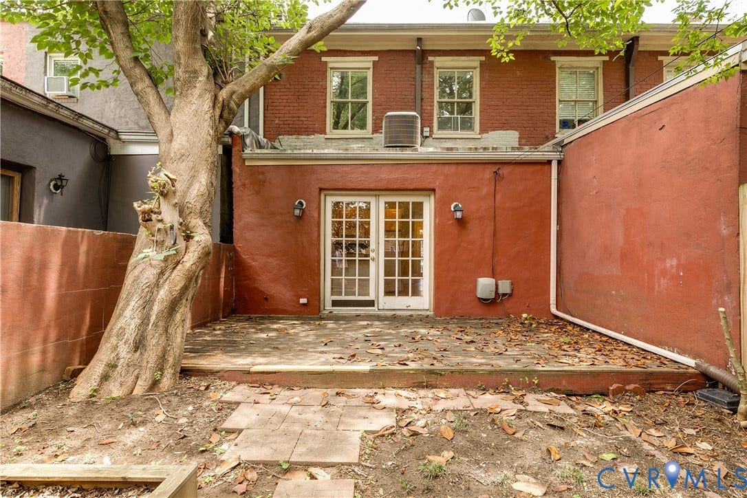 520 N 1st Street, Richmond, VA 23219 Private outdoor patio with French doors and exterior lighting