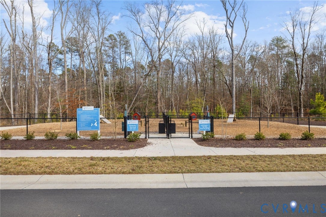 15750 Mosaic Creek Boulevard, Henrico, VA 23238 Dog park