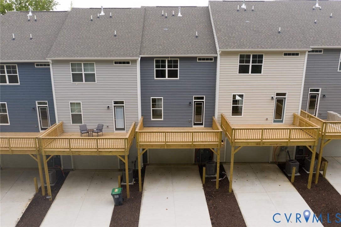 This photo shows a similar floorplan and quality level to Eastwood Homes. Actual design selections and layout may vary.