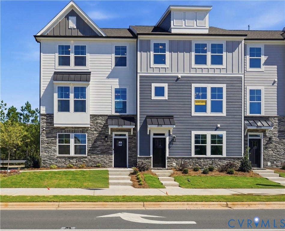 This photo shows a similar floorplan and quality level to Eastwood Homes. Actual design selections and layout may vary.