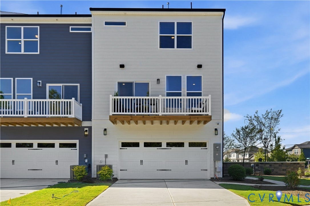 This photo shows a similar floorplan and quality level to Eastwood Homes. Actual design selections and layout may vary.