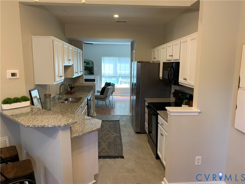 3814 Dominion Townes Circle, Henrico, VA 23223 Kitchen - View #2