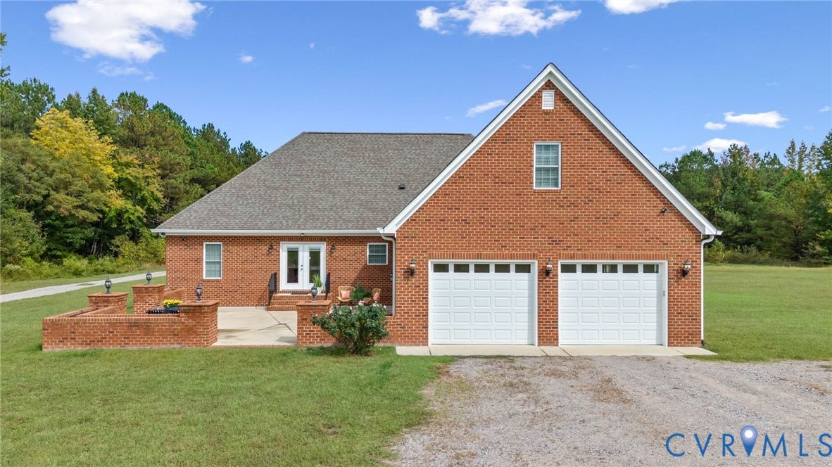 22050 Butterwood Road, Dinwiddie, VA 23803 22050 Butterwood Road, Dinwiddie, VA 23803