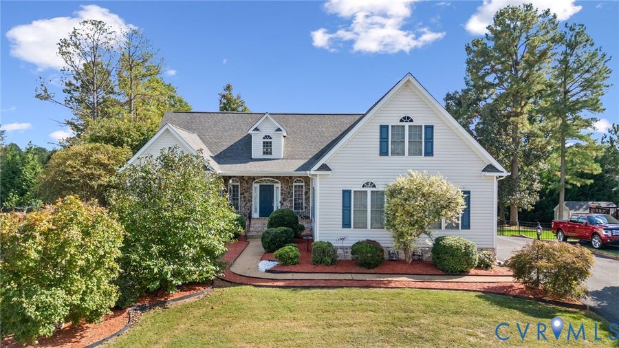 Property photo for 14460 Woodleigh Drive, Chester, VA