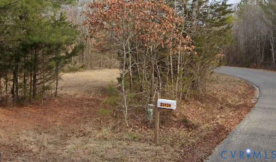 Property photo for 23124 Telegraph Road, Ruther Glen, VA