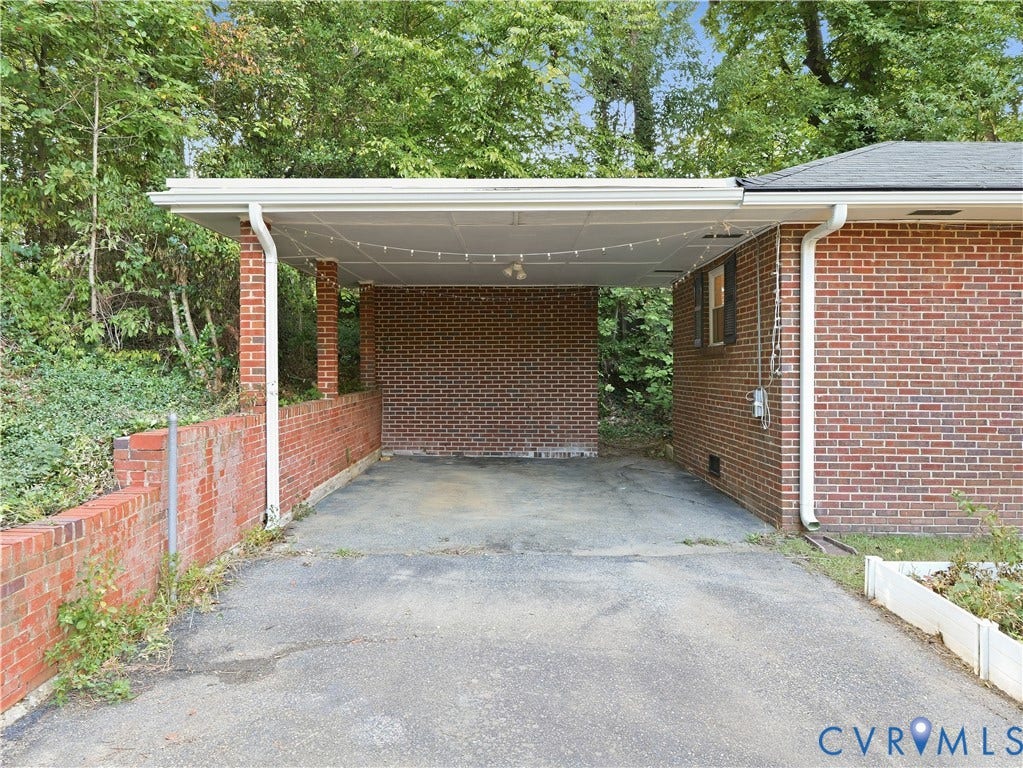 7539 Cherokee Road, Stratford Hills, Richmond, VA 23225 Covered carport with attached shed