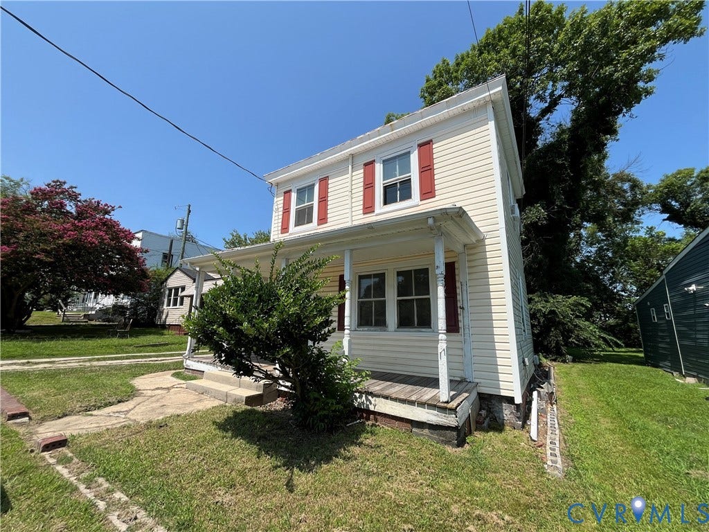 927 Farmer Street, Petersburg, VA 23803 Fantastic 2/2 Duplex in Petersburg, VA.