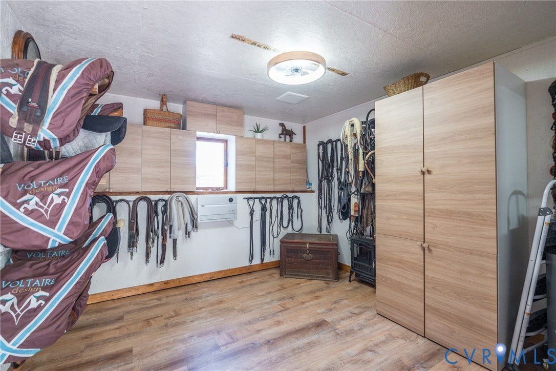 Conditioned tack room #2