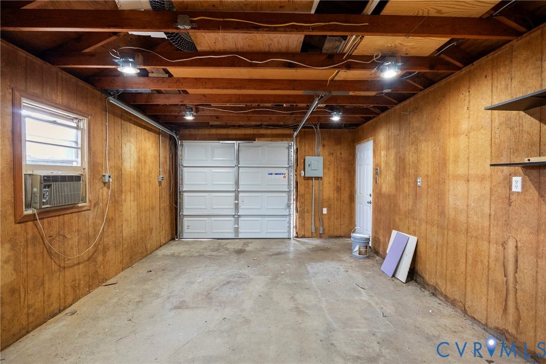 4007 Crystalwood Lane, West End Manor, Henrico, VA 23294 4007 Crystalwood Lane, West End Manor, Henrico, VA 23294